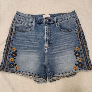 Driftwood Goldie Short